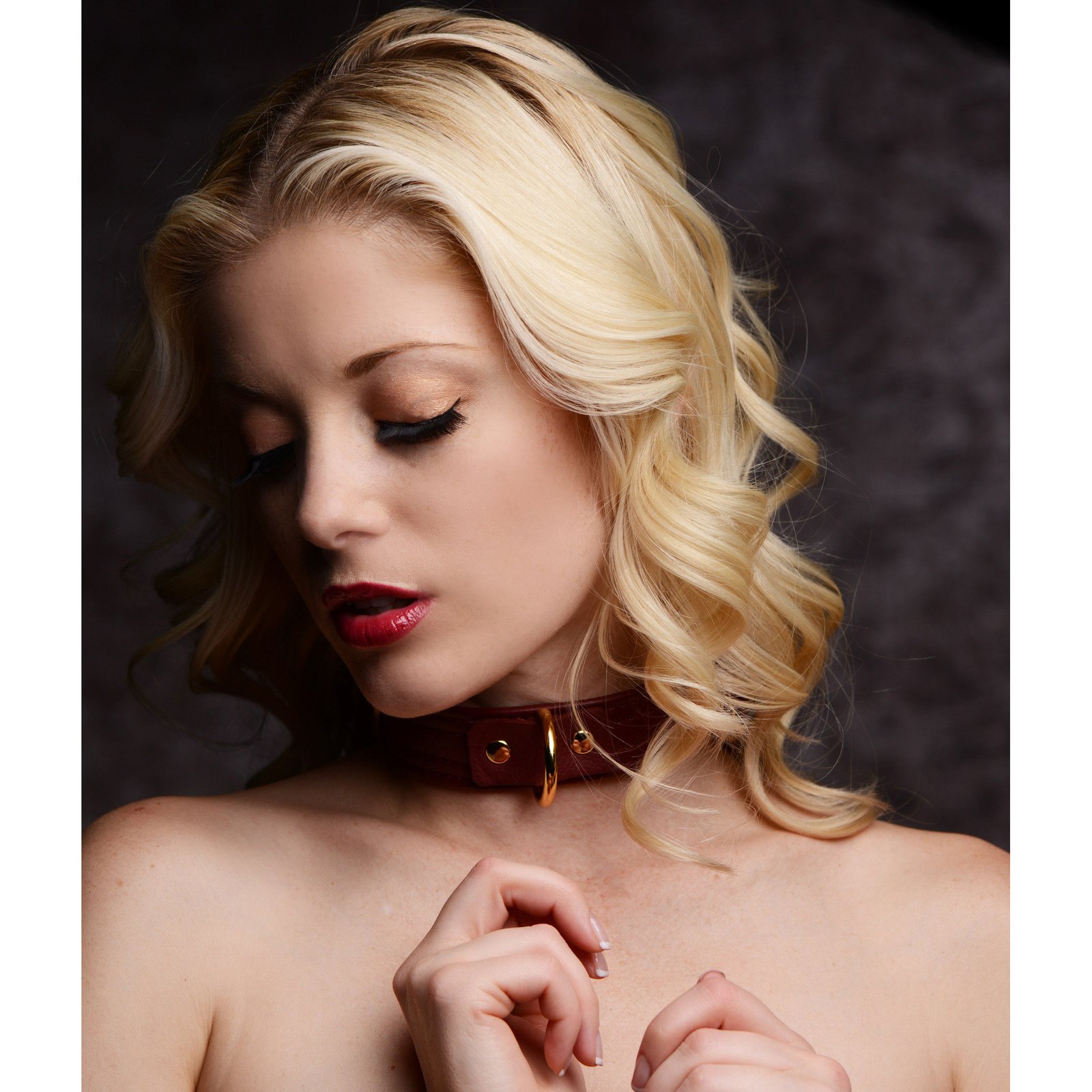ae798-collar-model AE798-Collar Strict Leather Luxury Burgundy Locking Collar
