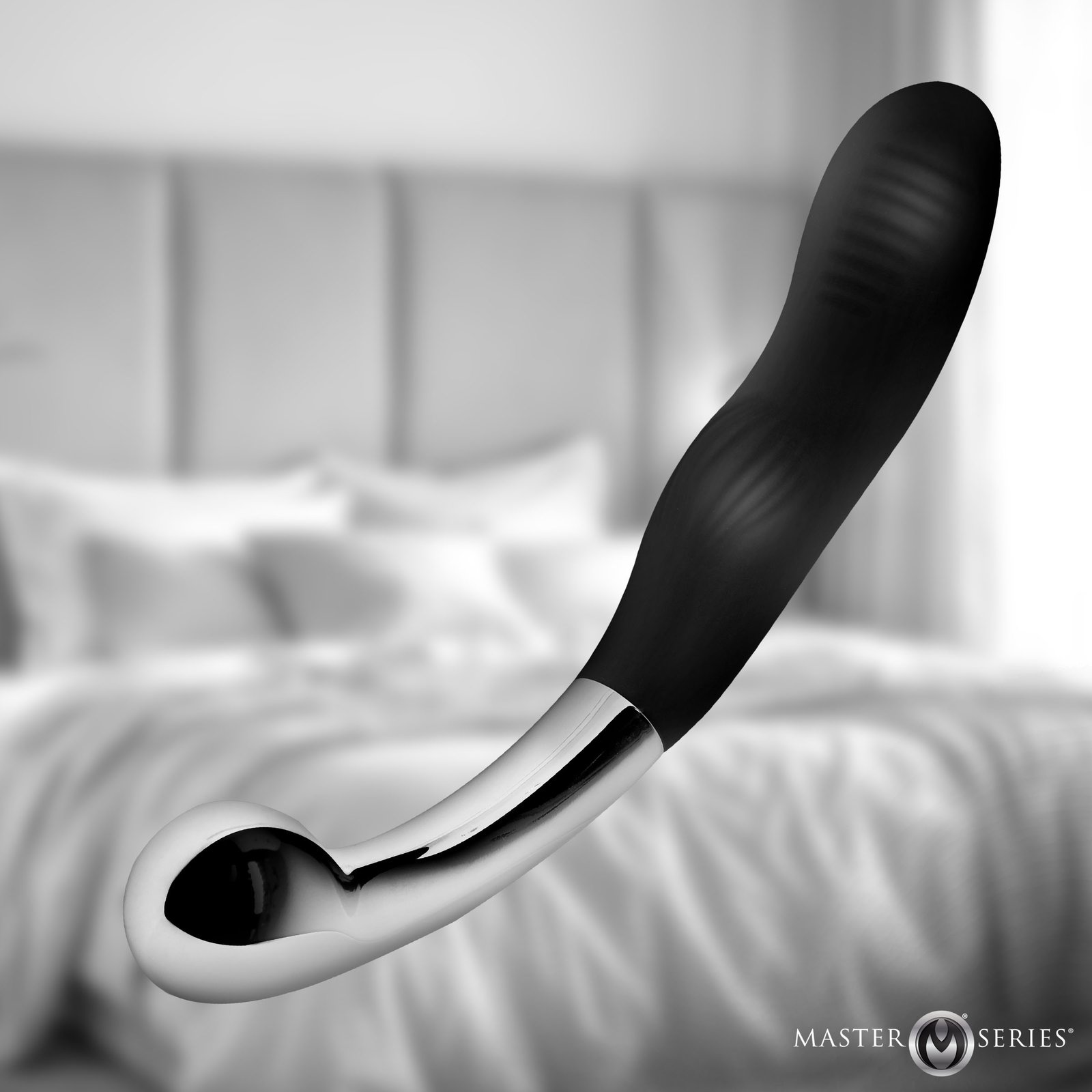 AI026_AI026_STD_MAIN AI026 Dual Desire Dual-Ended Silicone and Metal Dildo